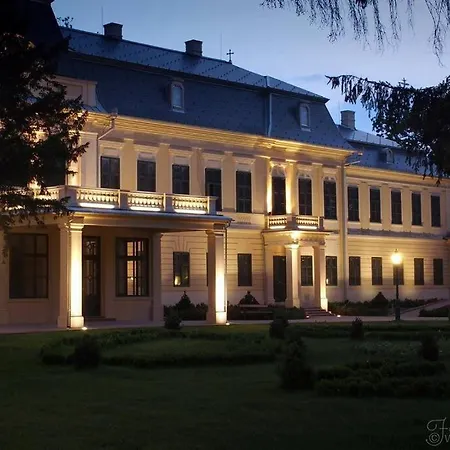 Corvin * Gyula