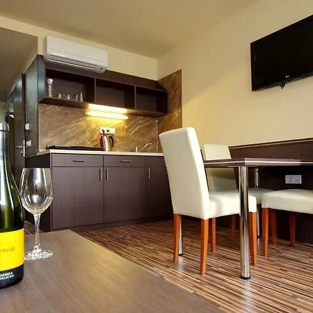 Corvin Apartment *